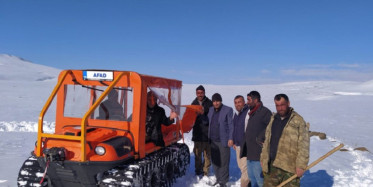 Bitlis'te Donma Tehlikesi Geçiren 8 Vatandaşı Jandarma ve AFAD Kurtardı