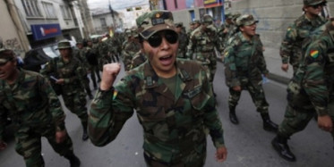 Boivya'da Darbe Sonrası Asker Ve Polisler Halka İşkence Yapıyor