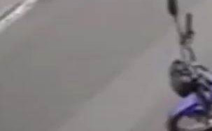 15 Yaşındaki Abi Kardeşini Son Anda Kurtardı