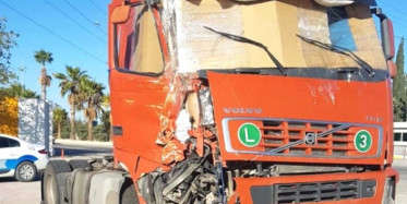 Trafik Ekipleri Şaşkına Döndü! Camsız Tır'la Kilometrelerce Gitti