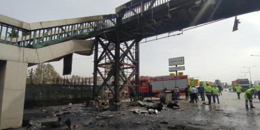 Bursa'da Bir Üst Geçit Alevlere Teslim Oldu