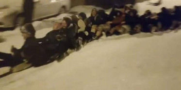 Bursa'da Kadınlar Karda Doyasıya Eğlendi