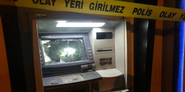 Bursa'da ATM'ye Çekiçli Saldırı