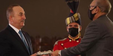 Çavuşoğlu'na Pakistan Lideri 'Hilal-e Pakistan' Takdim Etti