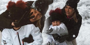 Çağla Şıkel’in Kar Sevinci