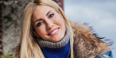 Çağla Şıkel, Eğlenceli Videosuyla TikTok Hesabı Açtığını Duyurdu