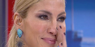 Çağla Şıkel Canlı Yayında Gözyaşlarına Boğuldu