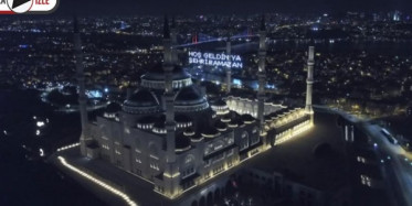 Çamlıca Camii'nde Ramazan'ın İlk Teravih Namazı İçin Ezan Okundu