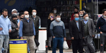 Şüpheli Çantayı İzleyebilmek İçin Sosyal Mesafeyi Unuttular