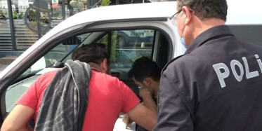 Ceza Kesen Polisten Makas Almaya Çalıştı