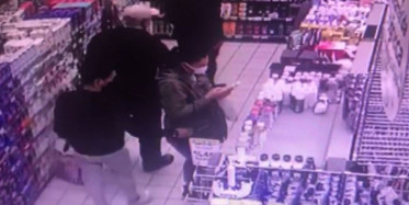 Cezayirli Gaspçı Mağazadaki Kadının Cebinden Telefon Çaldı