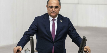 CHP Milletvekili Turan Aydoğan Kendisini Tanımayan Polise Ateş Püskürdü