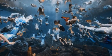 Çin’de Deniz Kızı Gösterisi Rekor Kırdı