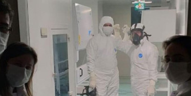 Prof. Dr.Ercüment Ovalı Aşı Çalışmasında İlk Testi Yaptı