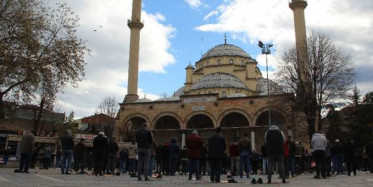 Cuma Namazı İçin En Yakın Camiye Gidilebilecek