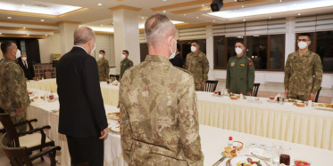 Cumhurbaşkanı Erdoğan, İftarını Askerlerle Beraber Yaptı