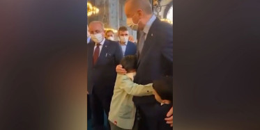 Cumhurbaşkanı Erdoğan'ı Torunları, Dedelerini Görünce Koşarak Sarıldı