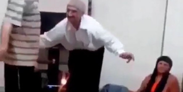 Yaşlı Amcanın Dans Edişi İzleyenleri Güldürdü!