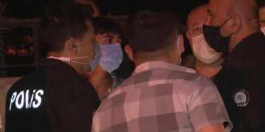 Denizli'de Bir Çocuk Kaybolan Telefonunu Getiren Adama Silahla Saldırdı