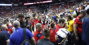 İzmir'deki Artçı Sarsıntıda Yıkılan Bina Görüntülendi!