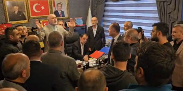 Devir-teslim töreninde ortalık karıştı: Yeniden Refah'lı mevcut başkan MHP'li milletvekiline saldırdı