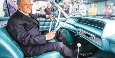 Devlet Bahçeli Araba Sevdası