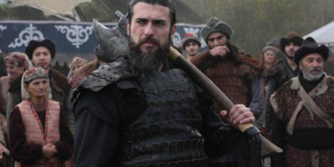 Ertuğrul Emir Saadettin'e Haddini Bildiriyor