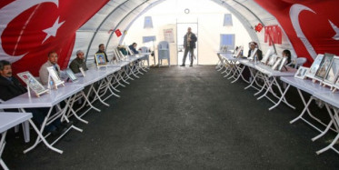 Diyarbakır Annelerinin Bekleyişi Sürüyor