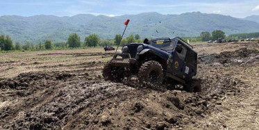 Düzce'de off-road yarışları renkli görüntülere sahne oldu