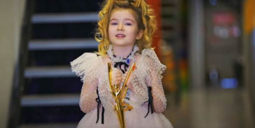 En İyi Çocuk Ödülünü Ebrar Demirbilek Aldı