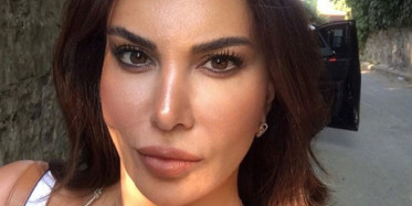 Ebru Yaşar 500 Aileye Yardım Eli Uzattı