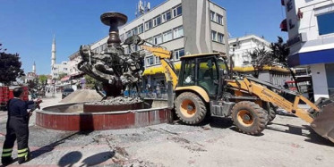 Edirne'de Şehrin Simgesi Olan Heykel Yıkıldı
