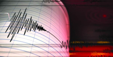 İzmir'de Enkaz Altında Kalanları Kurtarma Çalışmaları Devam Ediyor