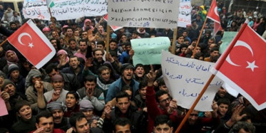 Suriyeliler Türk Askerine Destek Gösterisi Düzenledi