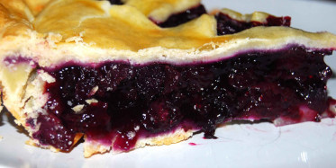 Elmalı Böğürtlenli Turta Nasıl Yapılır?