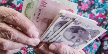 Emeklilerin Dört Gözle Beklediği Müjde Geldi! Zam, Erken Ödeme ve İkramiye Geliyor