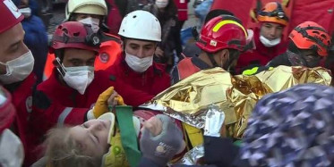 3 Yaşındaki Elif 65 Saat Sonra Enkazdan Çıkarıldı