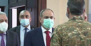 Ermenistan'da Gerilim Arttı: Savcılık Binası Önünde Protesto