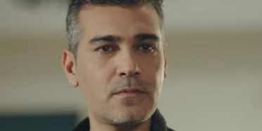 Ertan Firuze'ye Aşık Olur