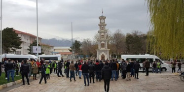 Ceza Alan Servis Şoförlerinden Sosyal Mesafesiz Eylem