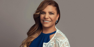 Kibariye'nin El Ele Başka Kadınla Görüntülenen Eşinden Romantik Paylaşım