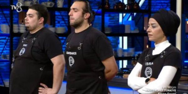 MasterChef Esra Gözyaşları İçinde Yarışmaya Veda Etti