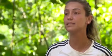 Evrim Mert'i Övüyor