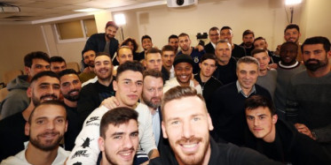 Fenerbahçe’de Yeni Transferlere İmza Töreni Düzenlendi