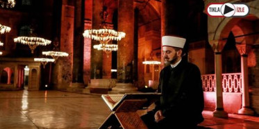Ayasofya'da Fetih Suresi Okundu