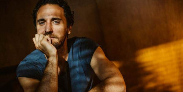 Fırat Çelik ve Yeğeni Ozi'den Yeni Dans Videosu Geldi