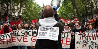 Fransa Tarihinin En Uzun Protestosu Yaşanıyor