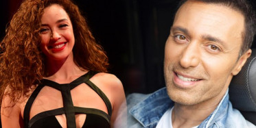 Mustafa Sandal Şarkı Söyledi Azar Akın Dans Etti