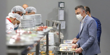 Fuat Oktay, İşçilerle Yaptığı Sahur Sonrası Açıklamalarda Bulundu