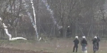 Türk Polisi Yunan Polisine Karşılık Verdi!